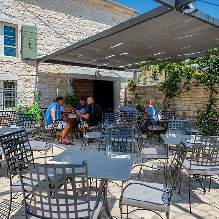 Relais And Wine San Tommaso (adults Only) Πανσιόν Bale